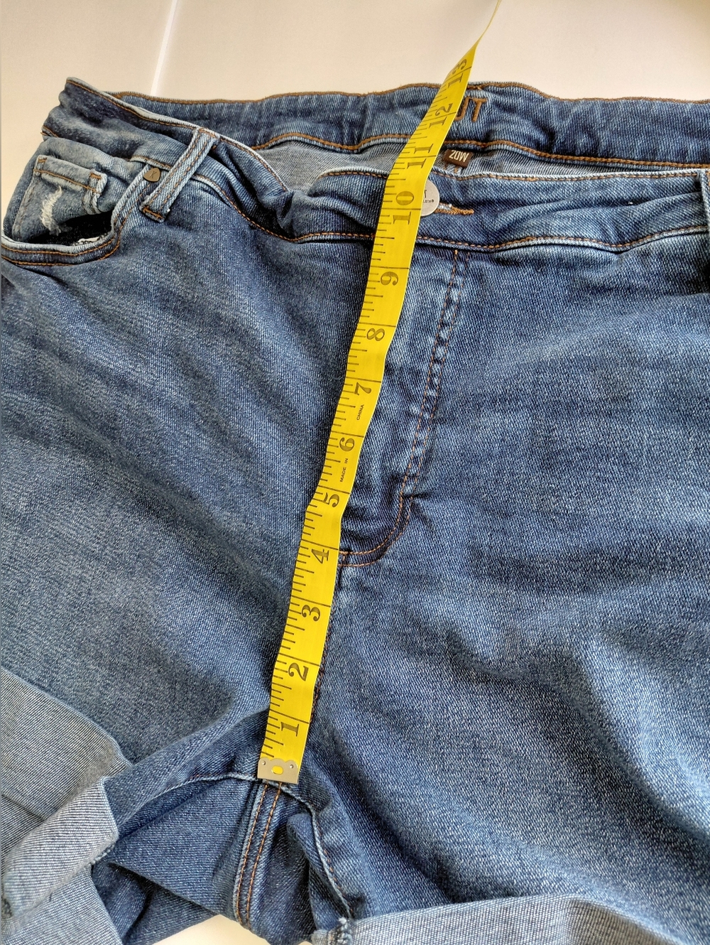 kut From The Kloth- Women's 20W Blue Denim Boyfriend Short. Stretch - Picture 5 of 10